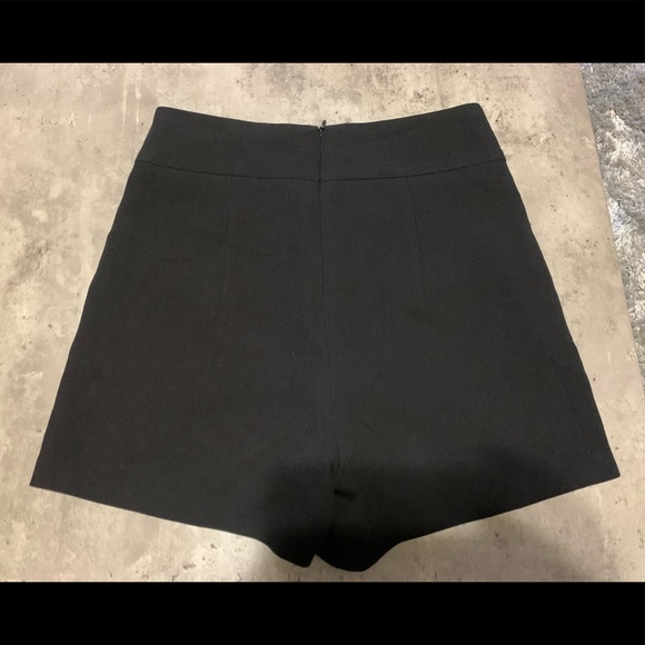 Noul (Oak + Fort brand) Black High Rise Dress Shorts - Size Small - Picture 4 of 9